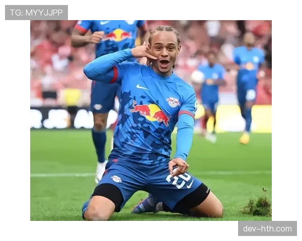 实时战报:莱比锡vs法兰克福,西蒙斯已完成4次关键传球,均来自右路。 实时战报:莱比锡vs法兰克福,西蒙斯已完成4次关键传球,均来自右路。